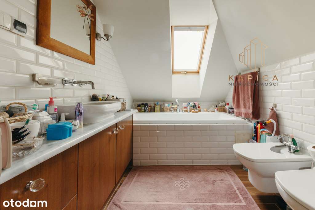 Urokliwy dom w stylu dworkowym 136m² działka 2,4h-13