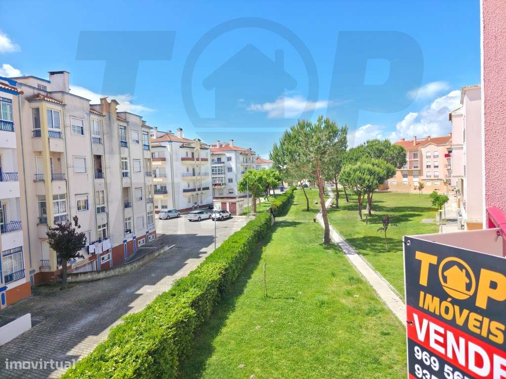 Apartamento T3 com Parqueamento - Urb. das Oliveirinhas - Samora Co...-13