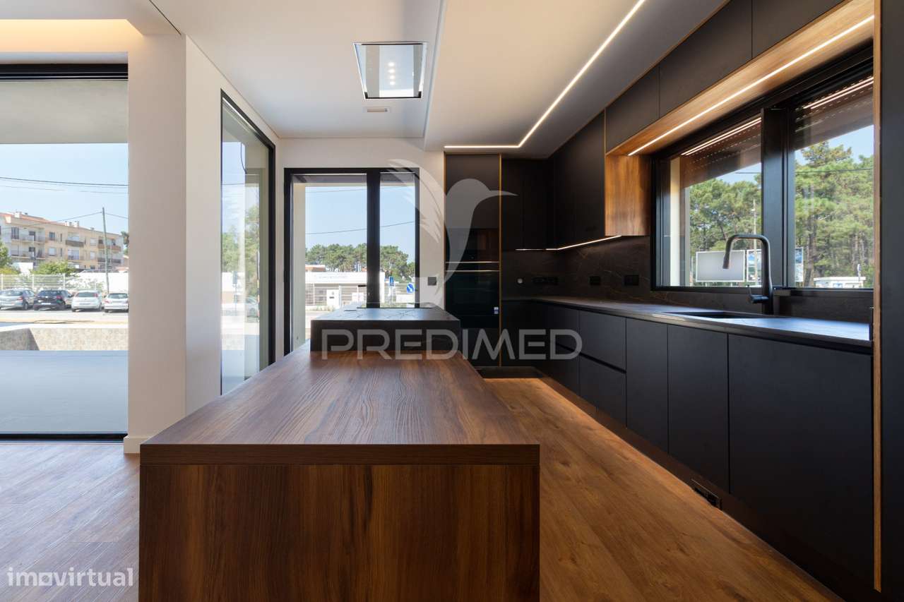 Moradia T5 Contemporânea de Luxo | Marisol – Charneca de Caparica - Grande imagem: 4/34