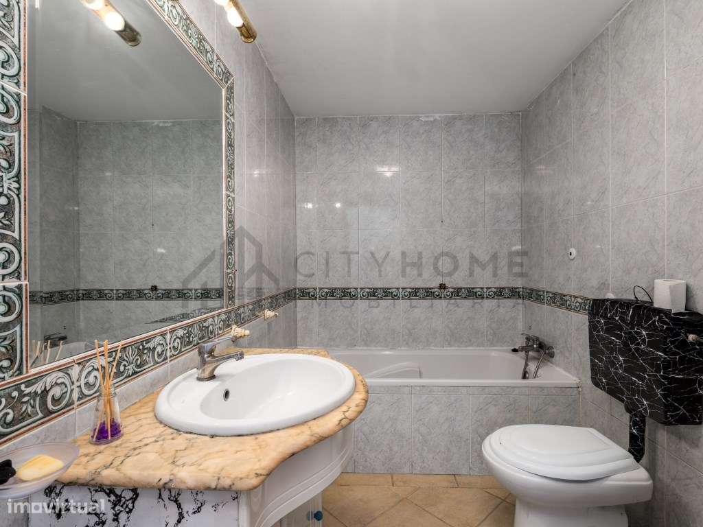 Moradia Duplex tipo T2 com Jardim e Piscina em Condomínio Privado-7