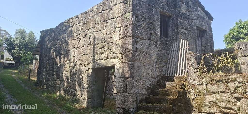 Terreno c/ Sequeira p/ Restauro  - Bouro Santa Marta-6