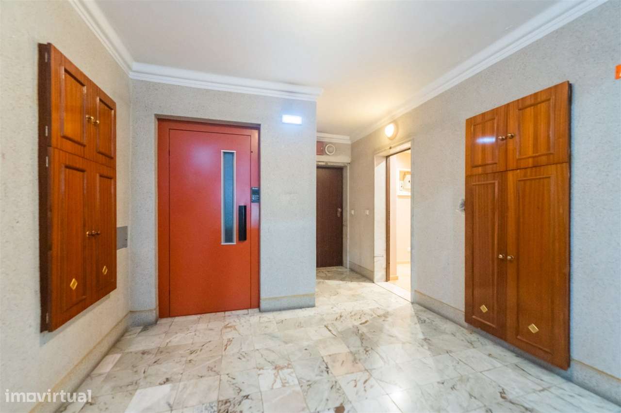 Apartamento T4 Venda em Massamá e Monte Abraão,Sintra-52