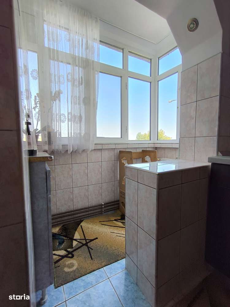 Vanzare ap 3 camere bld.Poitiers , bloc 1992-9