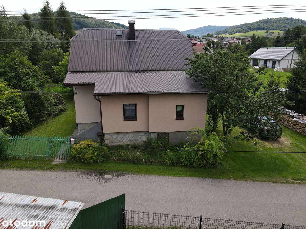 Dom na sprzedaż o powierzchni całkowitej 120 mkw Świnna ul.Malownicza.-17