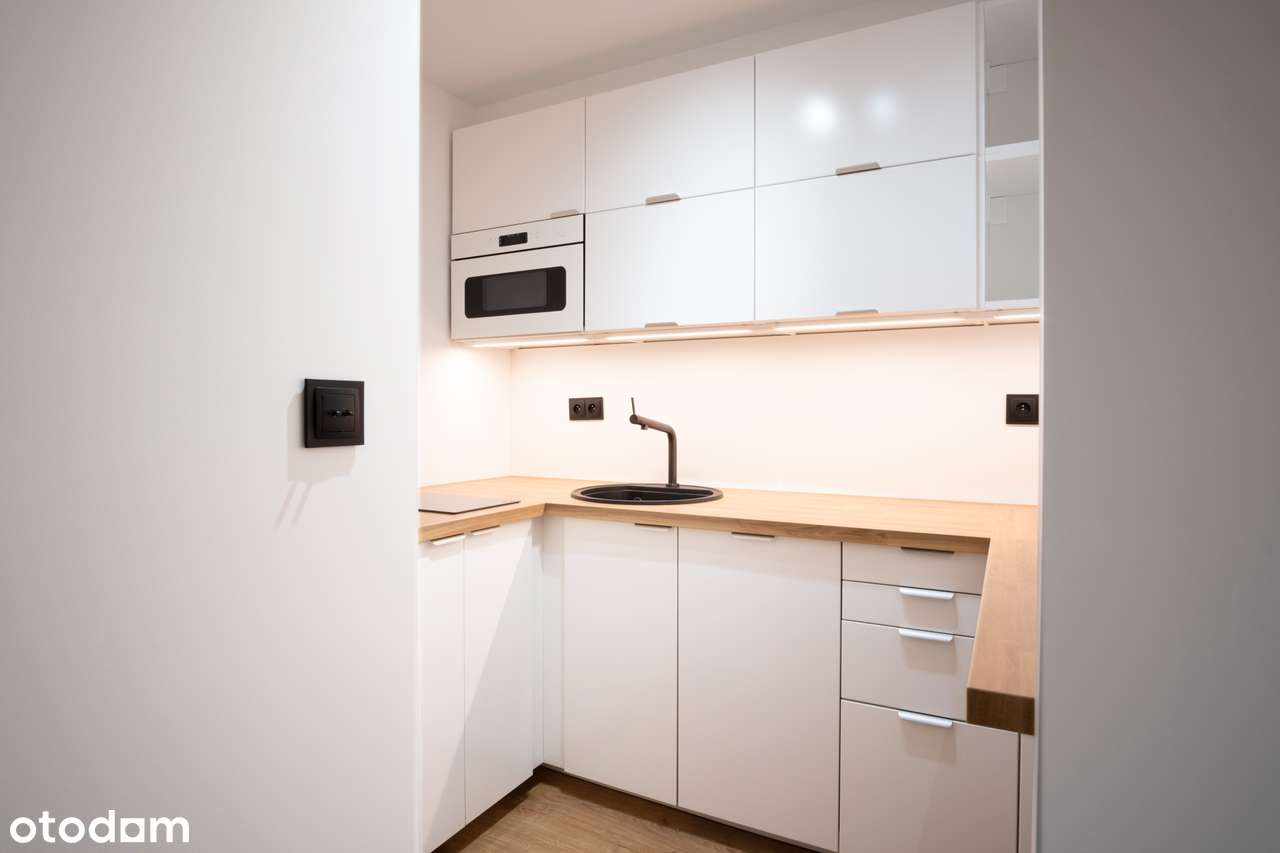 Lokal z miejscem postojowym, wykończony, Centrum-5