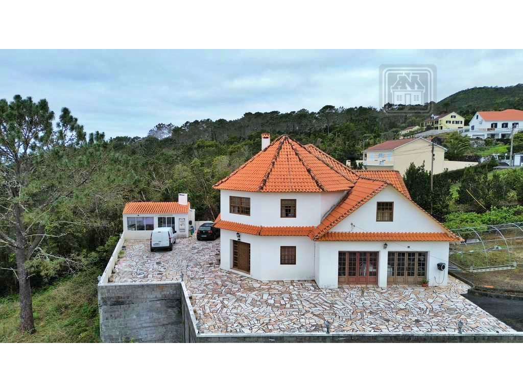 VENDA de MORADIA - VIVENDA T5 com vista mar - São João, Lajes do Pi...-5