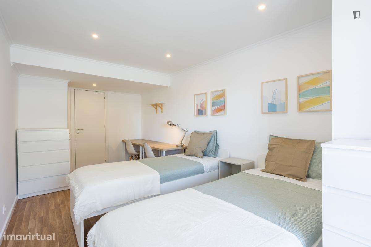 Quarto - localizado em Olaias Lisbon - Grande imagem: 3/15