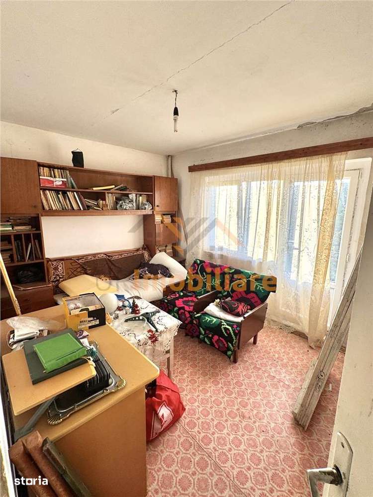 APARTAMENT CU 4 CAMERE,VOIVOZI - Imagine principală: 5/8