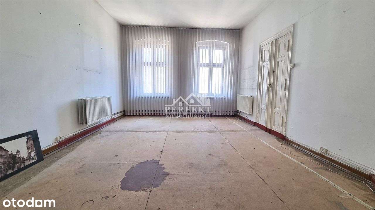 Lokal * 76m2 * ul.Kr. Jadwigi z widokiem na Teatr-9