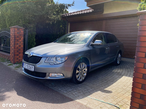 Skoda Superb 2.0 TDI Elegance DSG - 4