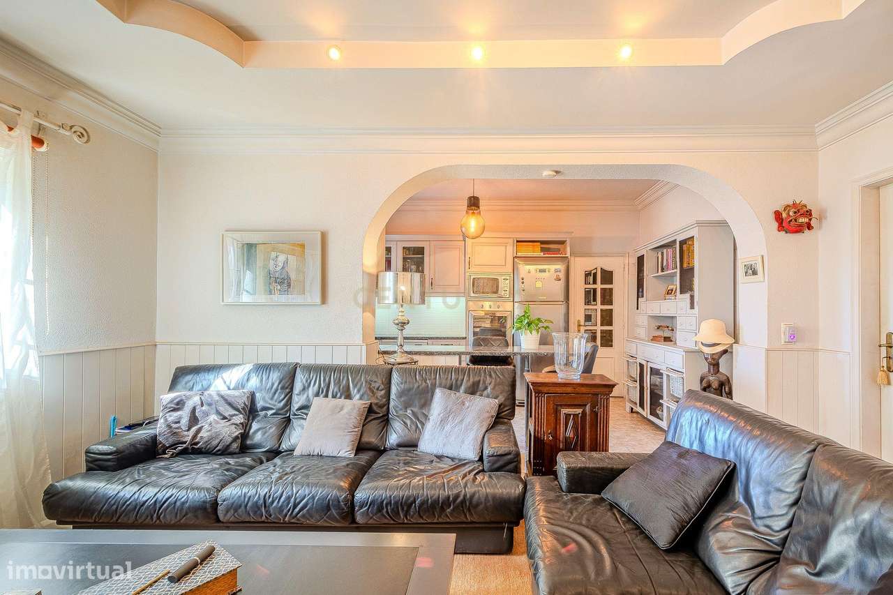 Moradia T5 versátil com piscina e zonas independentes - Grande imagem: 5/33