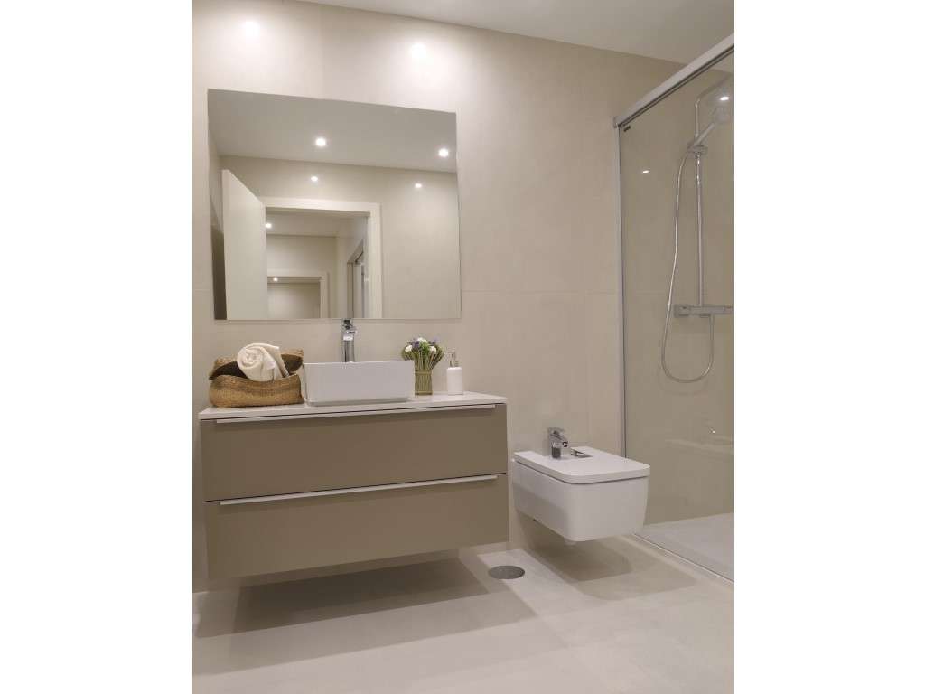 Edifício Portas do Sol T3+1-13