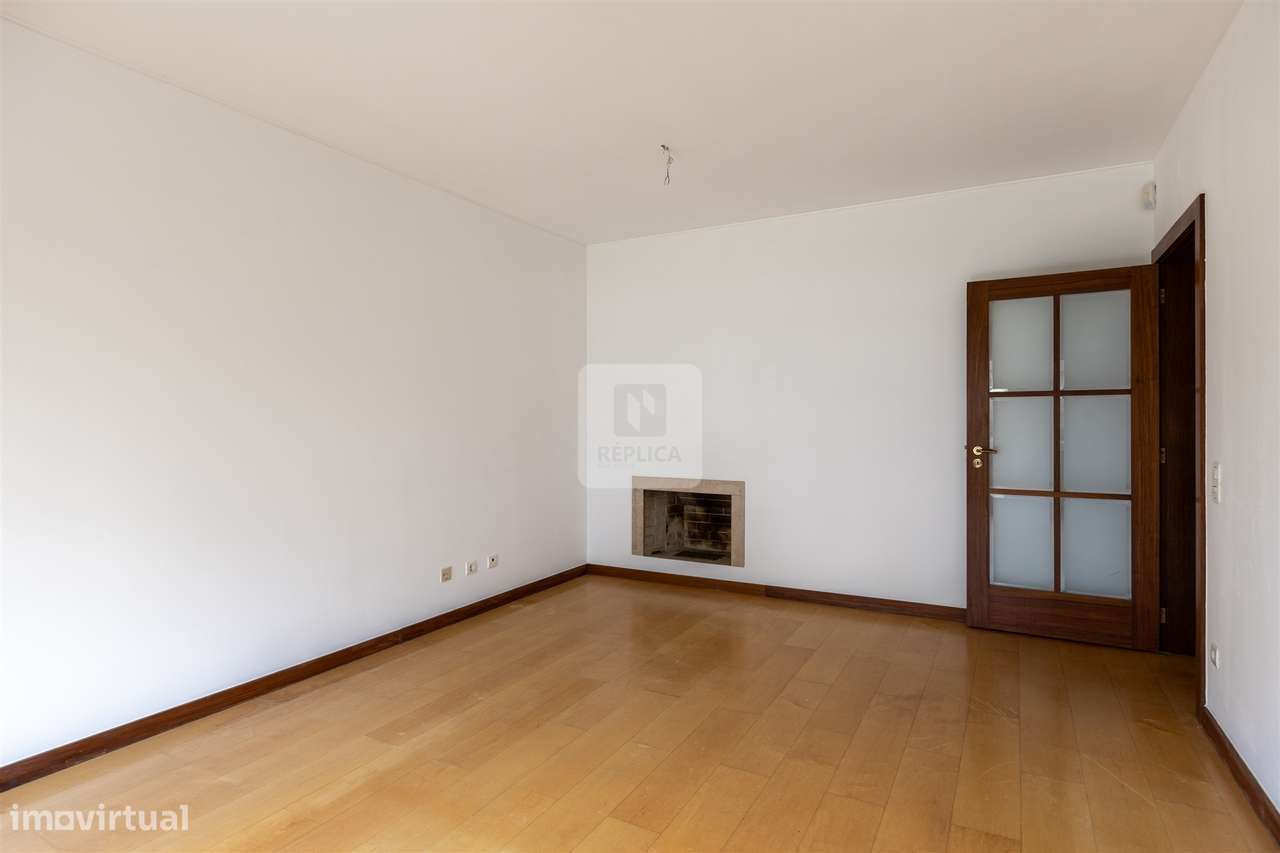 Apartamento T3 em Condomínio Fechado com Piscina Junto ao Arrábida - Grande imagem: 4/33