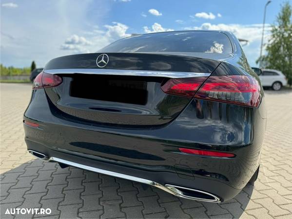 Mercedes-Benz E 220 d T 9G-TRONIC AMG Line - 16