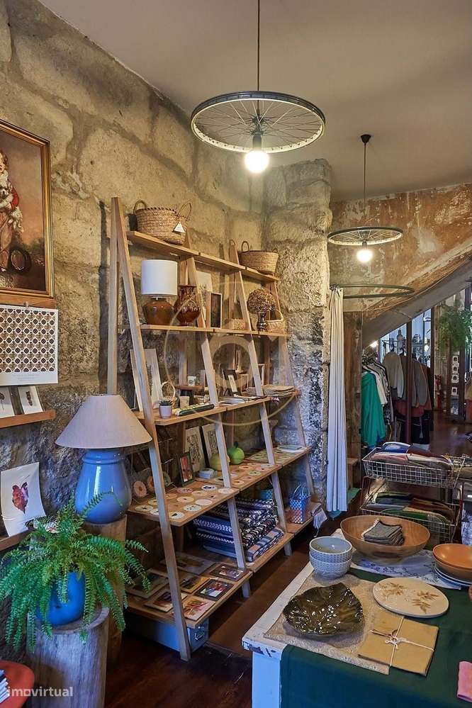 Loja na Travessa de Cedofeita para venda-23