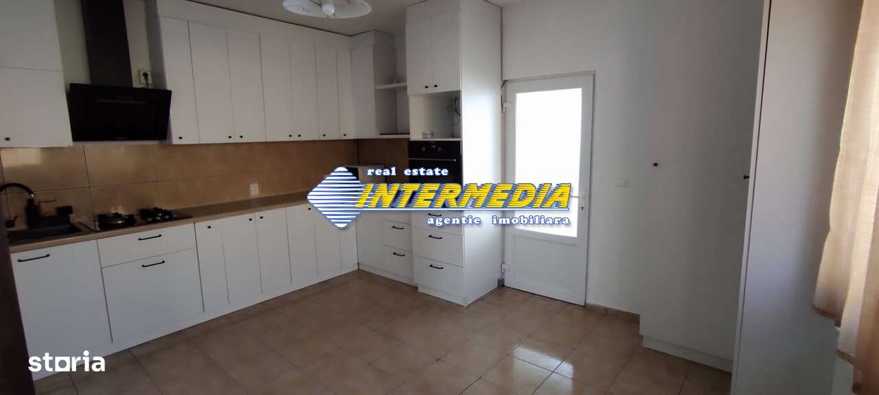 Casa noua de inchiriat in Alba Iulia zona Centru - Imagine principală: 4/10