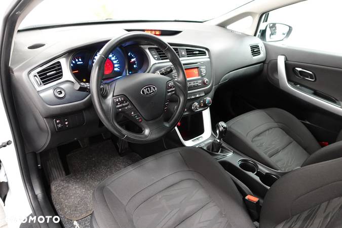 Kia Ceed 1.4 CRDi 90 SW Vision - 25