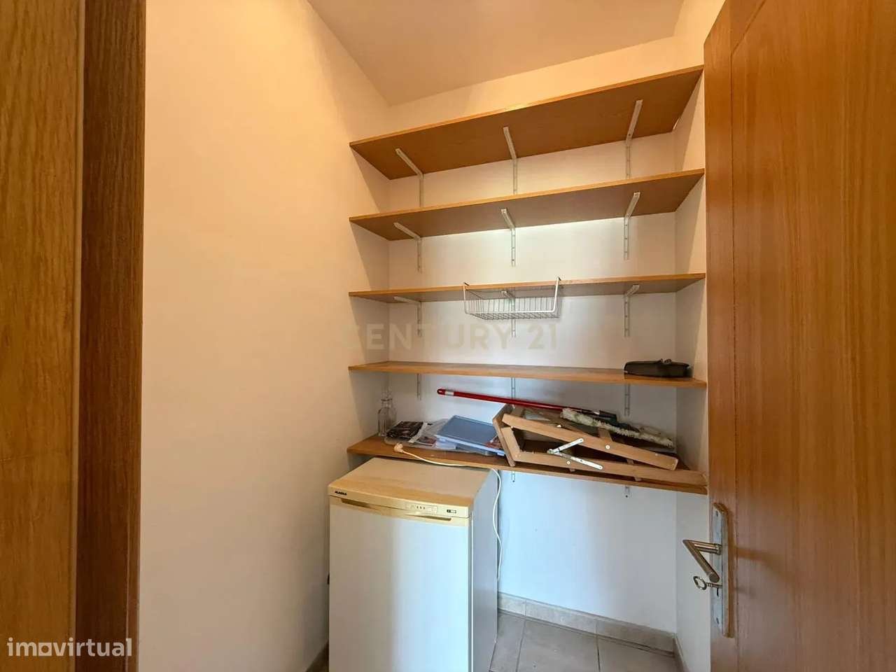 Moradia T3, no Tomilhal, com piscina e garagem. - Grande imagem: 5/20