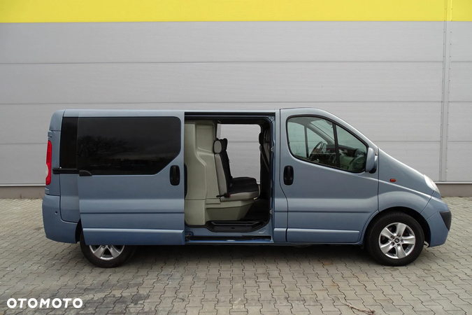 Opel Vivaro 2.5 CDTI L2H1 - 5