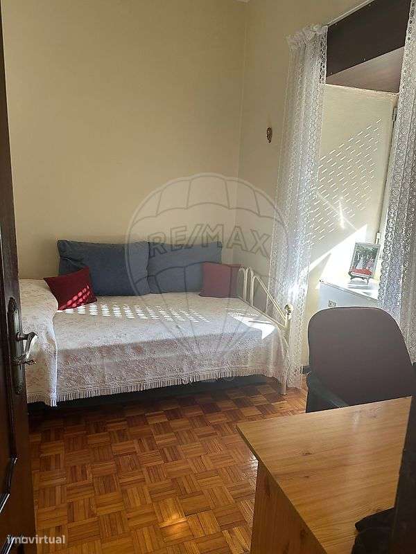 Moradia T4 para venda-9