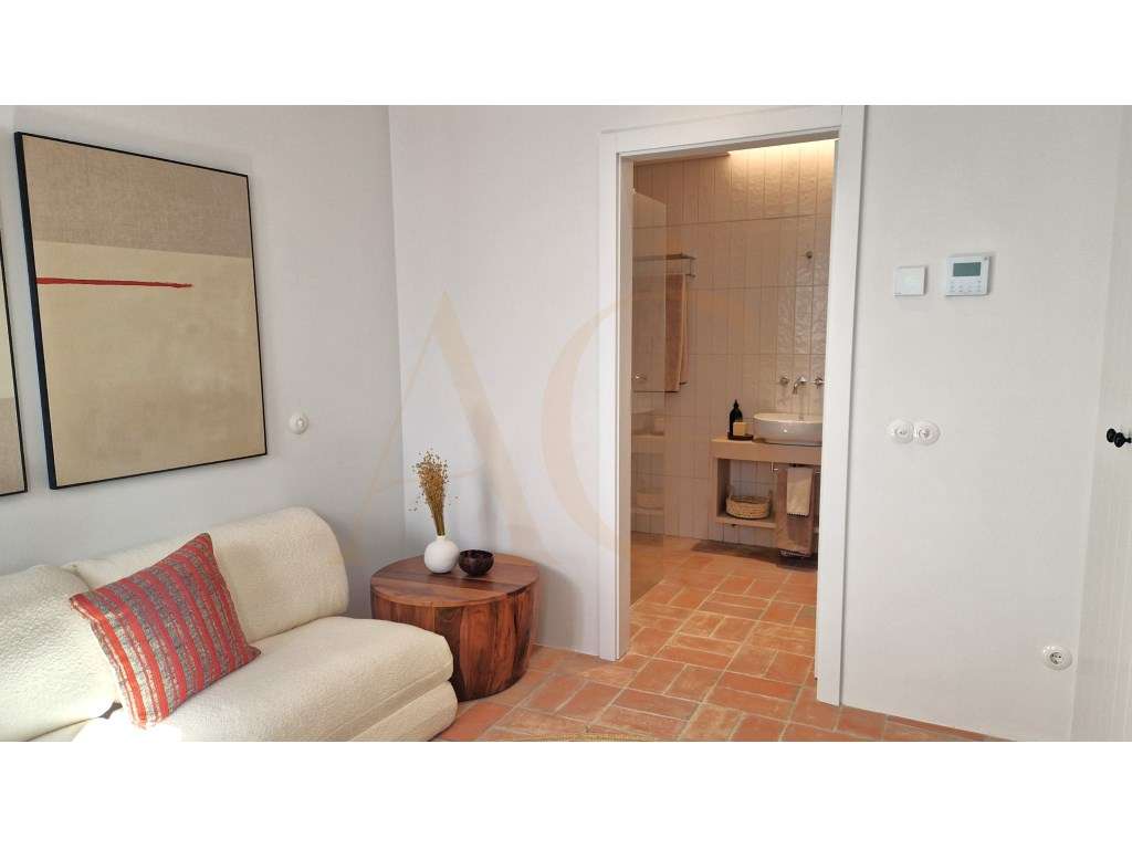 Moradia T3 de luxo no centro de Tavira com piscina e garagem privada-13
