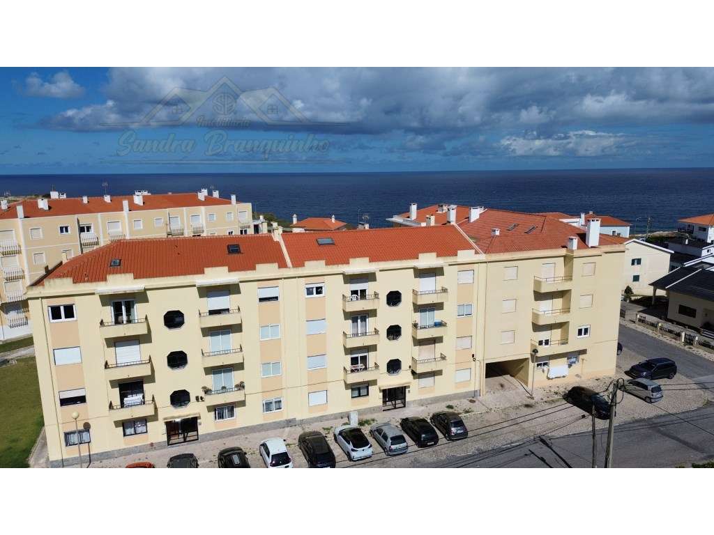Apartamento RENOVADO(novo) com vista mar-0