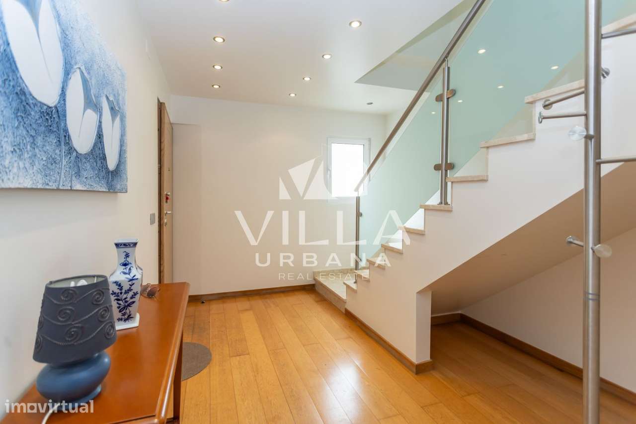 Moradia T3 +1 com Garagem localizada numa zona tranquila em Belverde-15