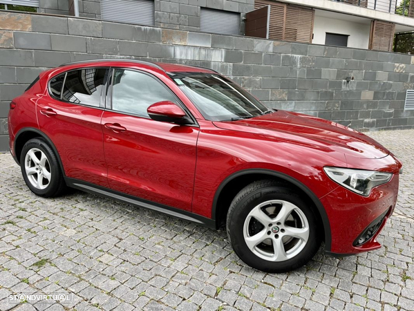 Alfa Romeo Stelvio 2.2 Diesel 16V AT8-Q4 Executive - 18