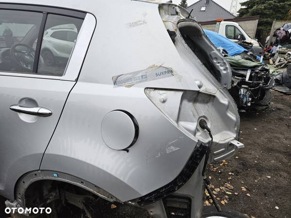 Błotnik tylny lewy prawy ćwiartka Kia Sportage III - 1