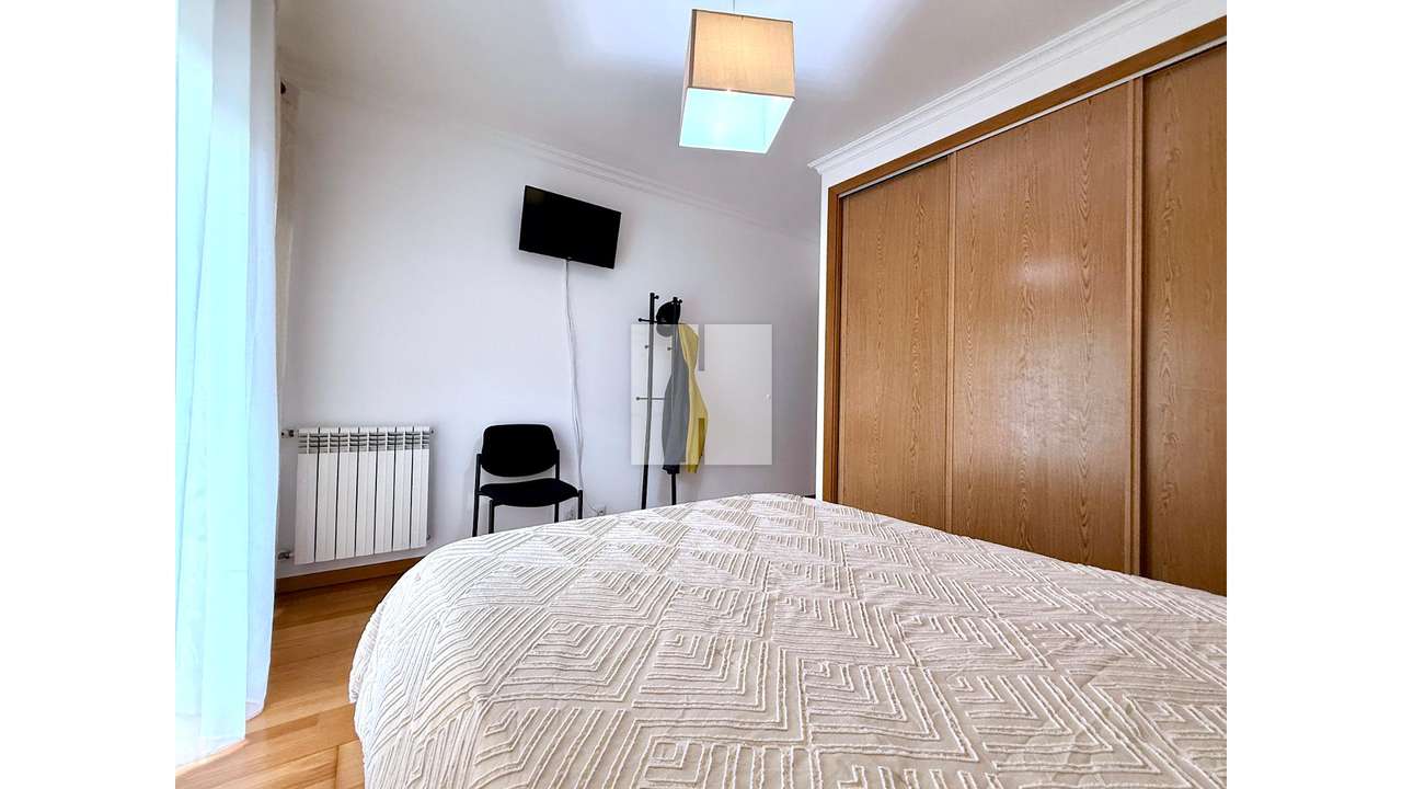 Apartamento T3 c/ Terraço e Garagem-38