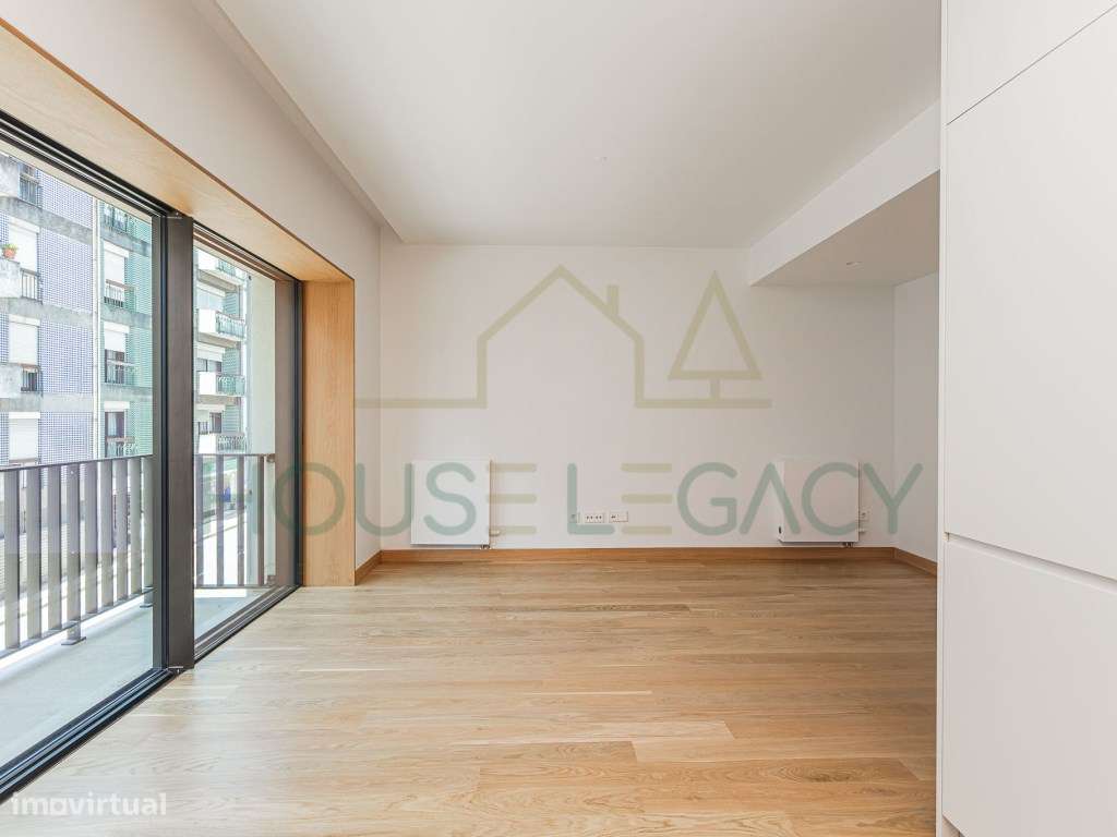 Apartamento T2 na Baixa - Rua de Camões-5