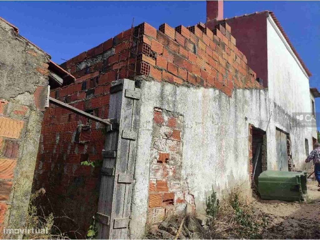 PRÉDIO URBANO - ARMAZÉM - FRÁGUAS, RIO MAIOR - Grande imagem: 3/6