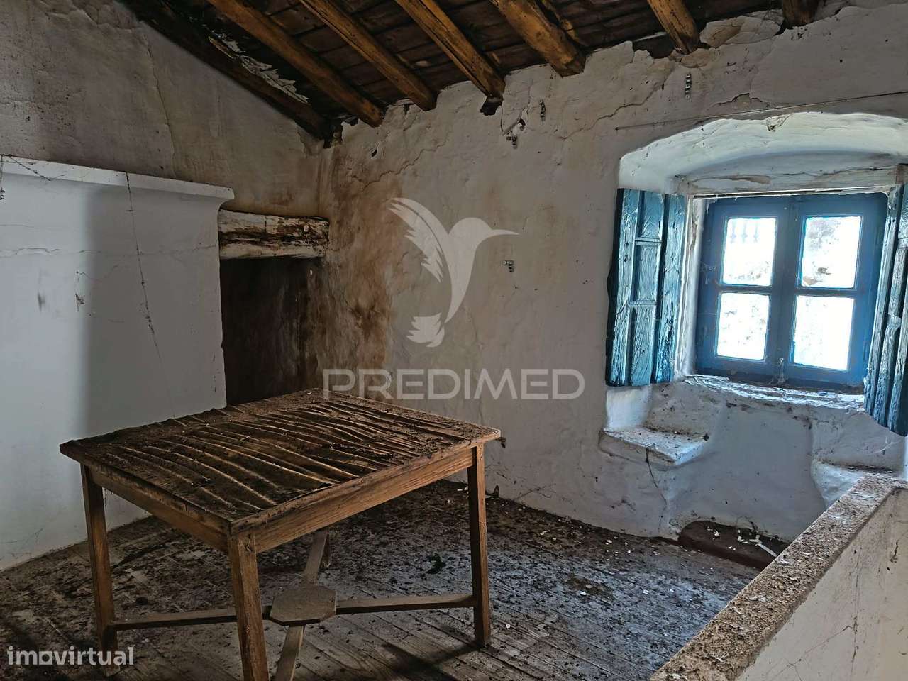 Casa com dois andares para recuperar nas Carreiras - Grande imagem: 3/14