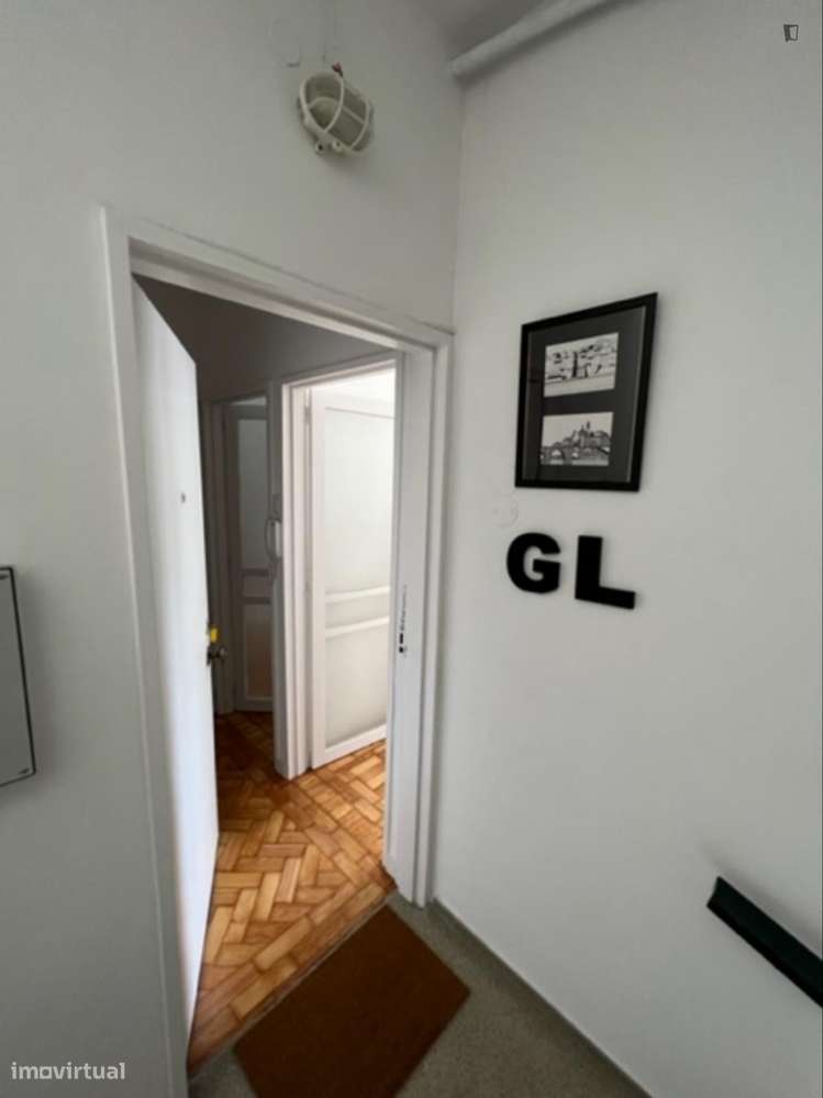 Quarto - localizado em Paranhos Porto - Grande imagem: 2/6