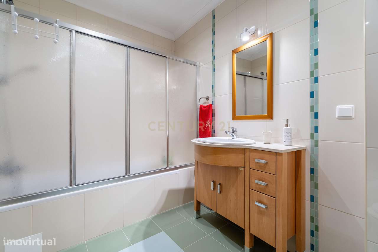 Moradia T4 | Faro | Garagem | Zona Exterior-17