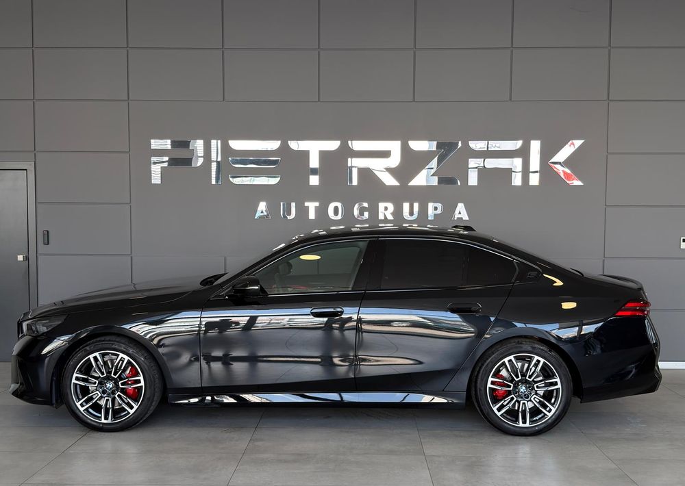 Bmw Seria-5 Pakiet sportowy M Pakiet Travel BMW Iconic Glow Salon Polska