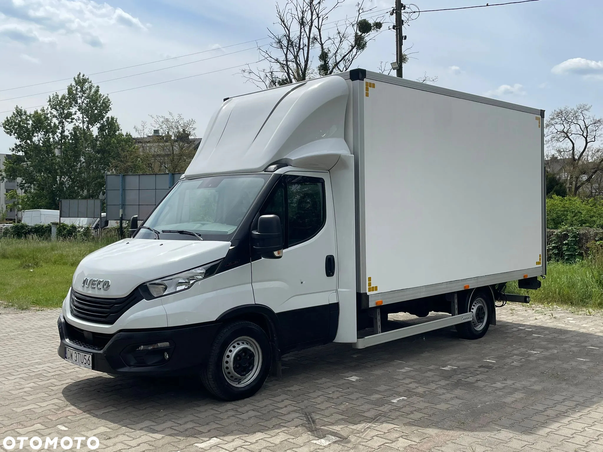 Iveco Daily 35s18H Kontener z Windą - 6