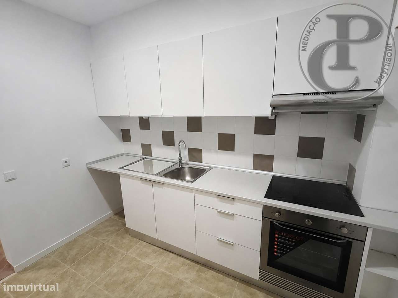 Apartamento T4 na Cruz de Pau-0