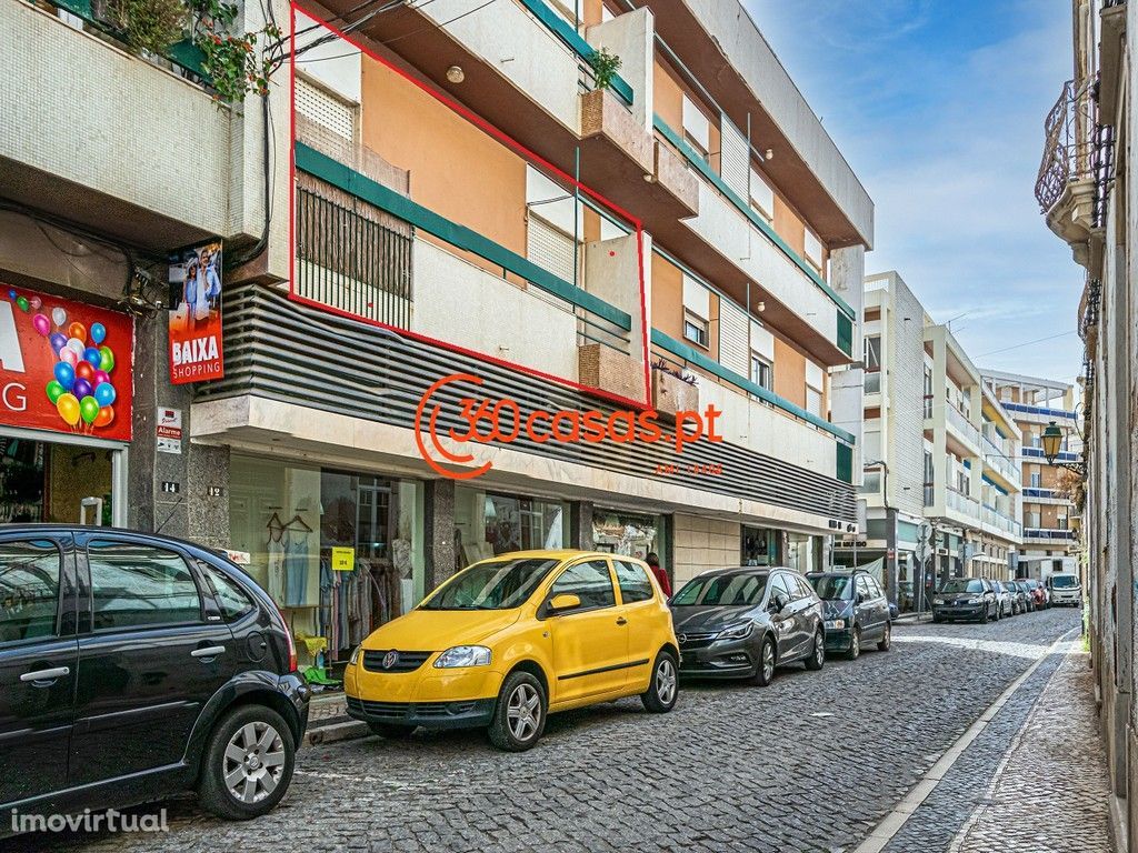Apartamento T3 com 117m2 na Rua Castilho, Faro