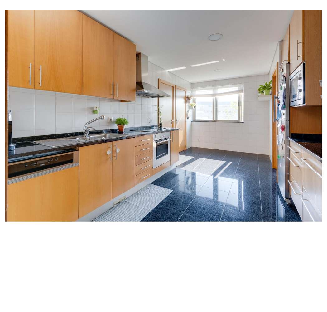 T3 de luxo junto à praia-6