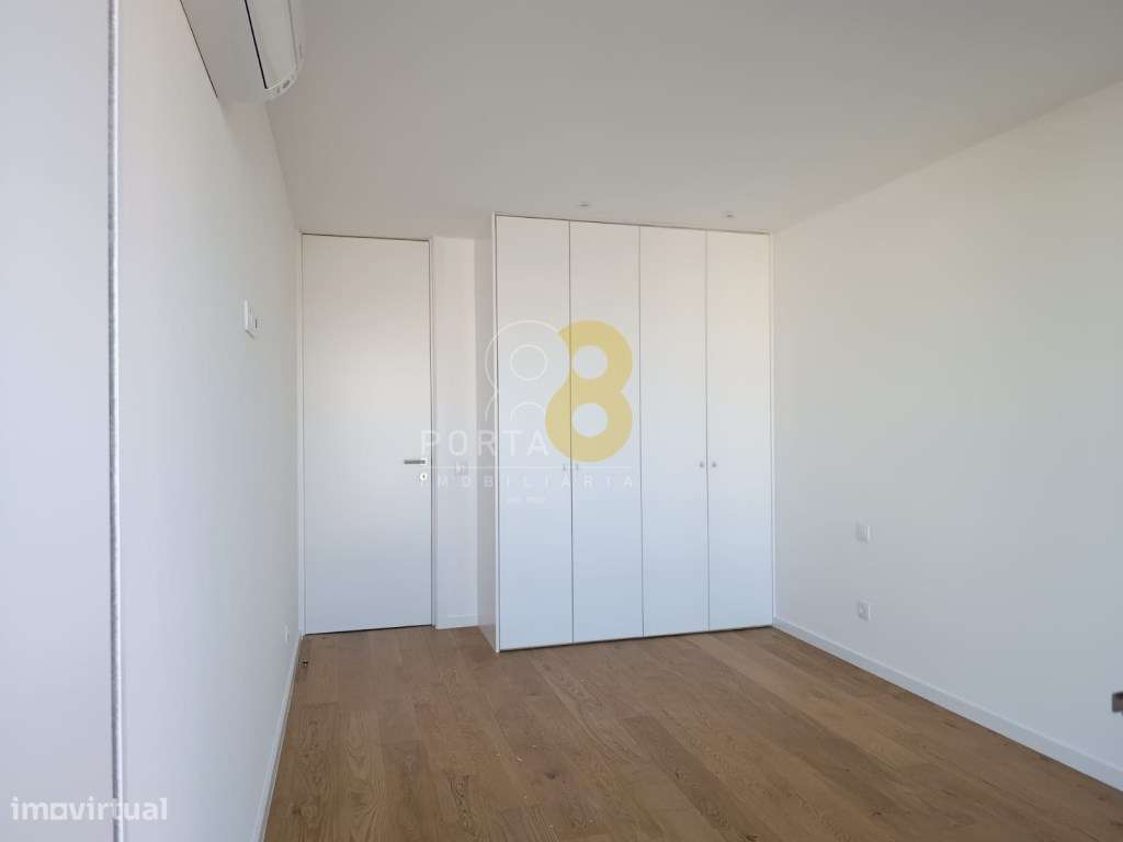 Apartamento T3, em edifício novo junto ao parque da cidade e a pouc...-18