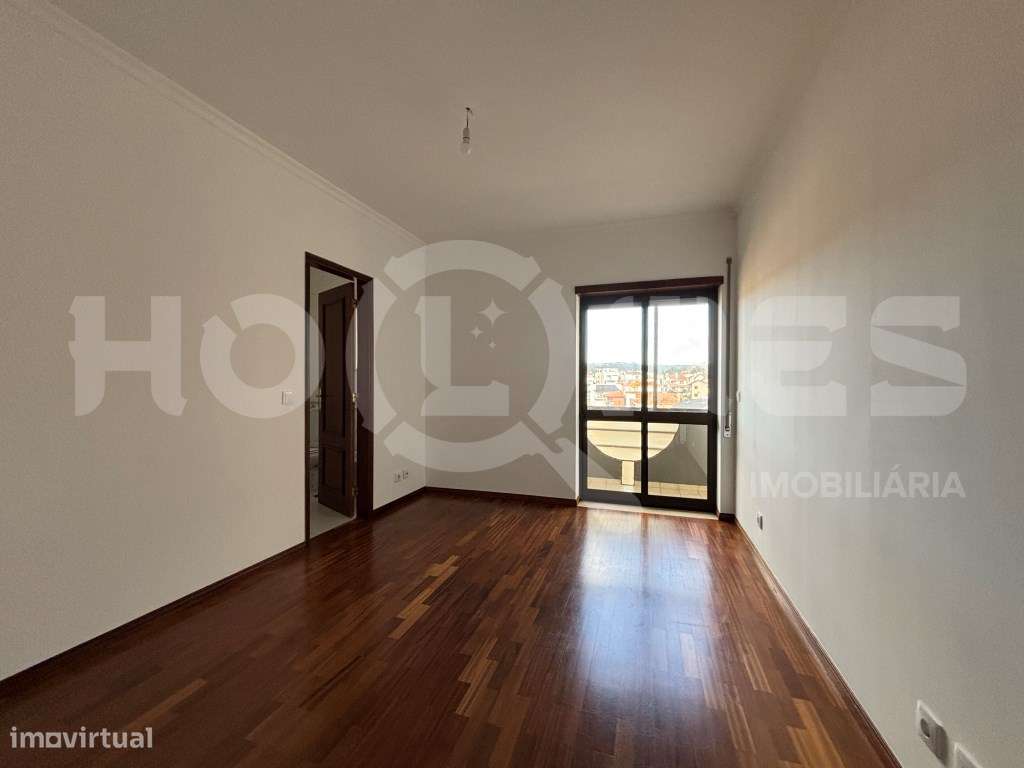 T4 com Garagem | 146 m² | 2 Suítes | Varandas com Vista Mar e Cidad... - Grande imagem: 5/33