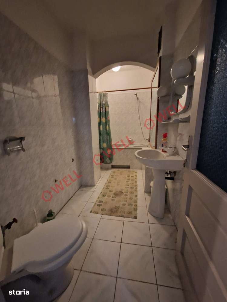 De vânzare casă familială în Baraolt, pe str. Kossuth Lajos. - Imagine principală: 4/13