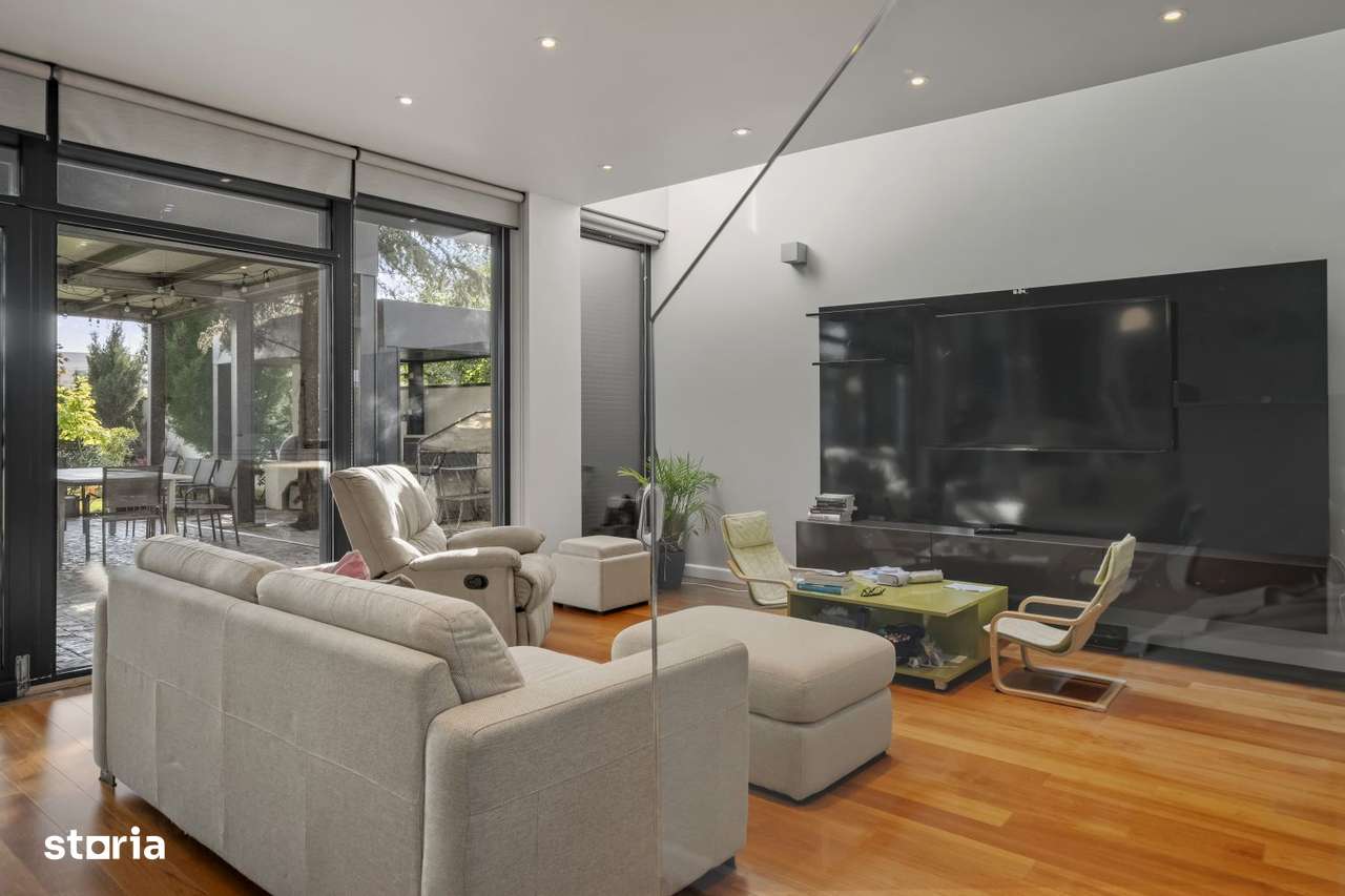 Vanzare vila individuala cu piscina, Berceni Macului-4