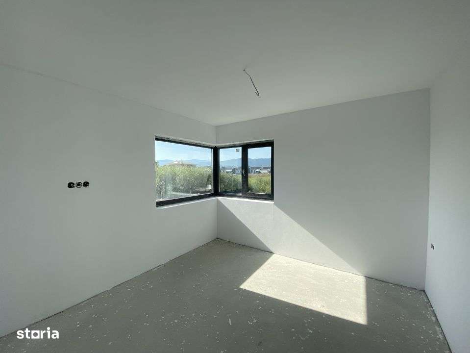 Casa individuala la stadiul de alb – Cristian, cartier nou, privelis - Imagine principală: 5/12