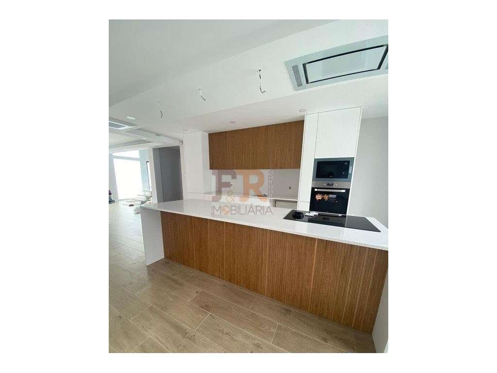 Moradia Geminada T3 com Garagem Fernão Ferro - Grande imagem: 4/24