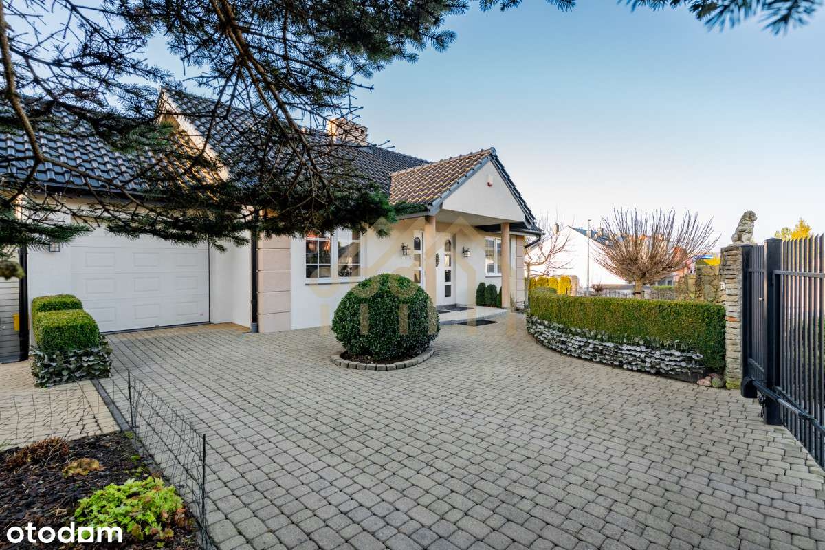 Komfortowy dom z pięknym ogrodem-16