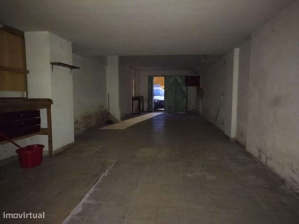 Garagem / Armazém para arrendar na Tapada das Mercês - Sintra - Grande imagem: 3/7