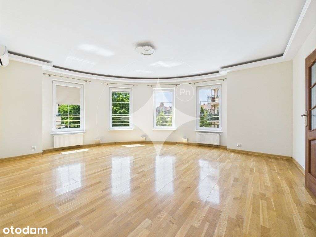 Stare Miasto Apartament+miejsce parkingowe+piwnica-0