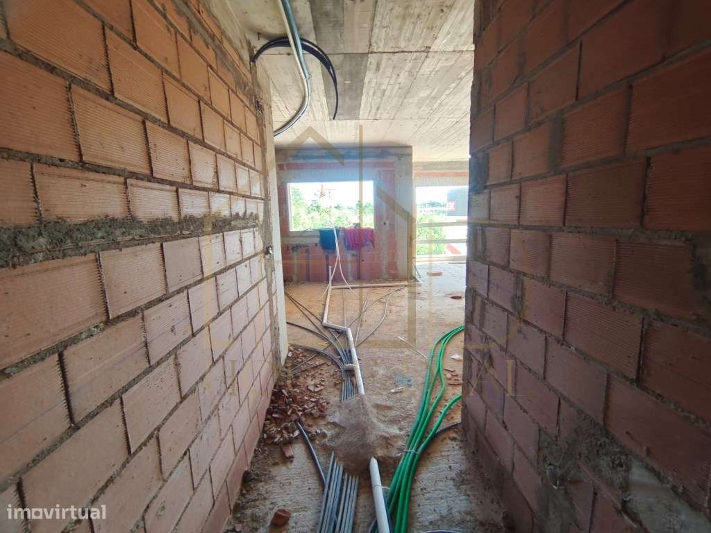 EXCELENTE Apartamento T2 com Estacionamento e Arrecadação. Vale de ... - Grande imagem: 5/18